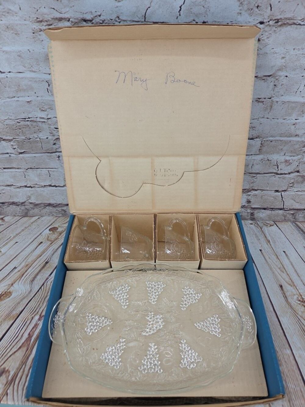 Vintage 8-Piece Anchor Hocking Glass Serva-Snack Set Grape Pattern
